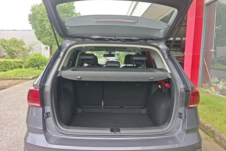 Used Volkswagen Tharu 2020 280TSI Two-Wheel Drive Comfort Edition China VI Standard Trunk
