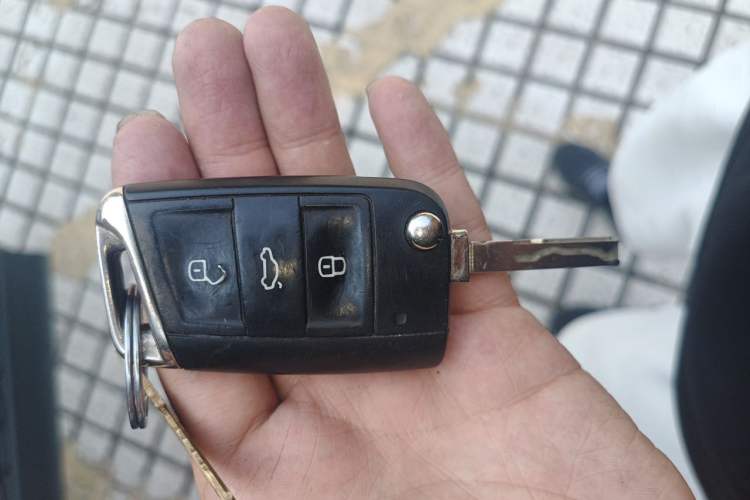 Used Volkswagen Tharu 2020 280TSI Two-Wheel Drive Luxury Plus Version China VI Standard Vehicle Key