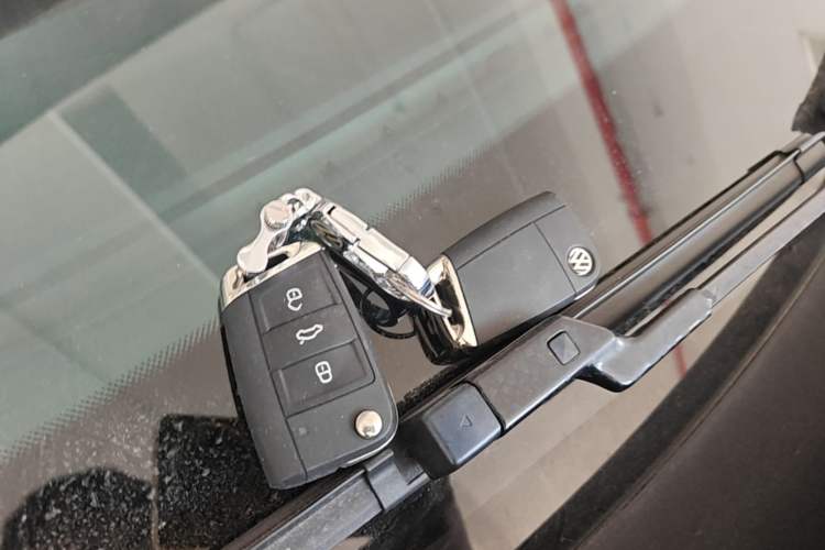 Used Volkswagen Tharu 2020 280TSI Two-Wheel Drive Trend Edition China VI Standard Vehicle Key