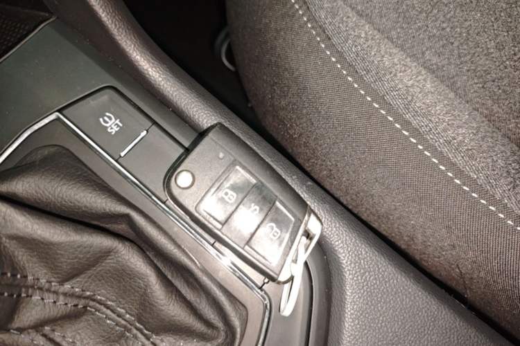 Used Volkswagen Tharu 2020 280TSI Two-Wheel Drive Trend Edition China VI Standard Vehicle Key