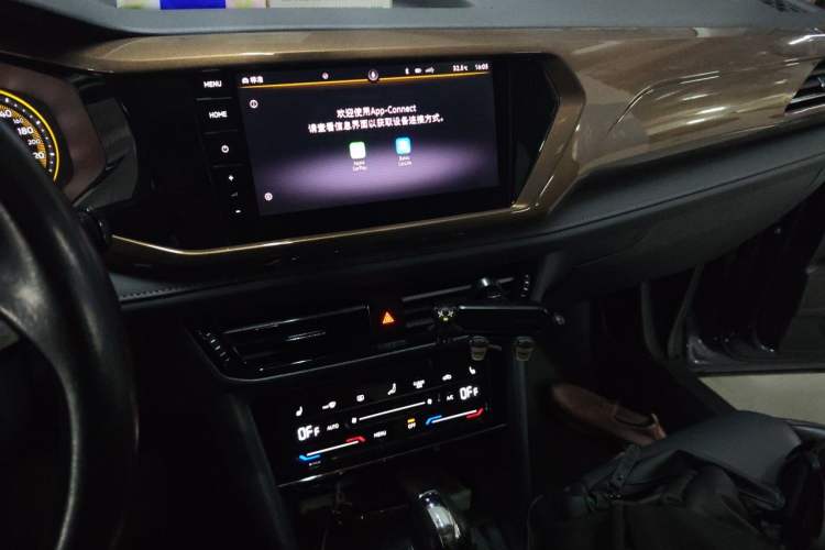 Used Volkswagen Tharu 2020 280TSI Two-Wheel Drive Luxury Edition China VI Standard Audio And AC Panel