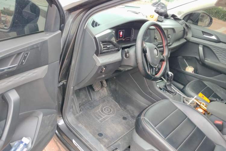 Used Volkswagen Tharu 2020 280TSI Two-Wheel Drive Trend Edition China VI Standard Driver Seat
