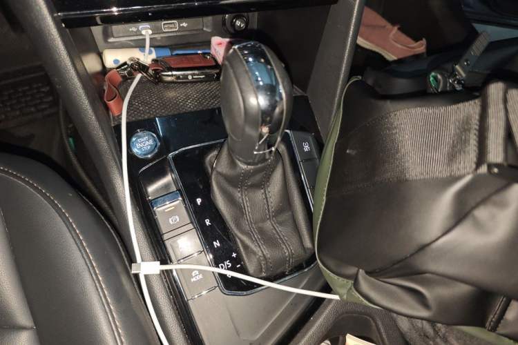 Used Volkswagen Tharu 2020 280TSI Two-Wheel Drive Luxury Edition China VI Standard Gear Lever