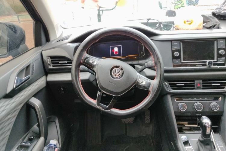 Used Volkswagen Tharu 2020 280TSI Two-Wheel Drive Trend Edition China VI Standard Steering Wheel