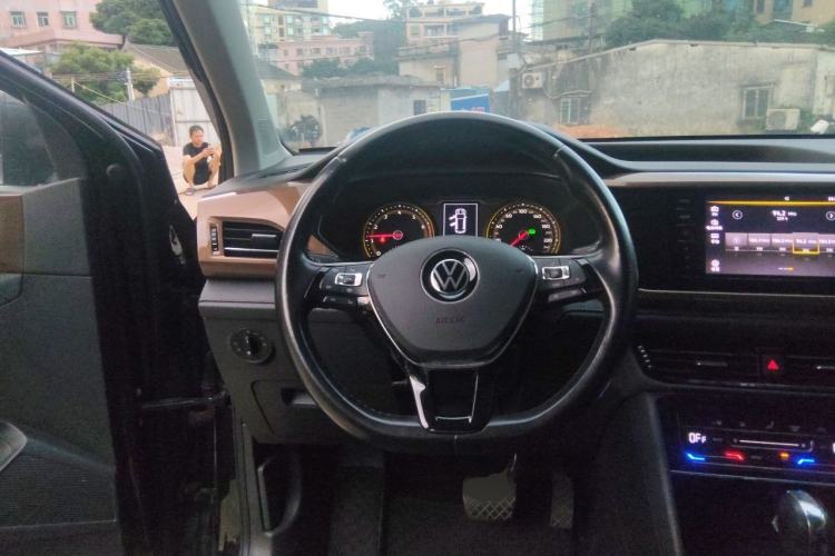 Used Volkswagen Tharu 2020 280TSI Two-Wheel Drive Comfort Edition China VI Standard Steering Wheel