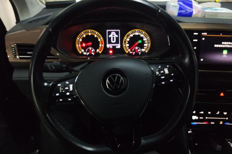 Used Volkswagen Tharu 2020 280TSI Two-Wheel Drive Luxury Edition China VI Standard Steering Wheel