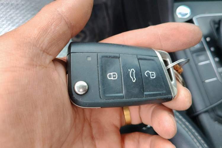 Used Volkswagen Tharu 2020 280TSI Two-Wheel Drive Trend Edition China VI Standard Vehicle Key