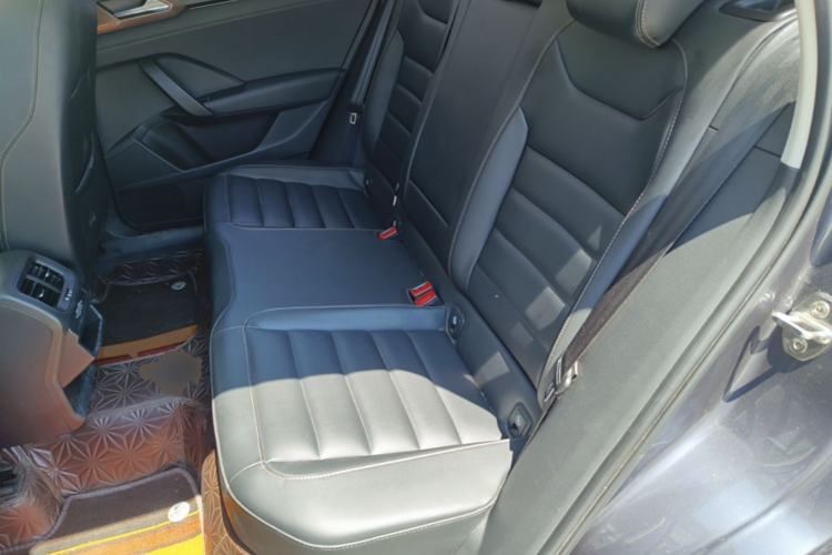 Used Volkswagen Tharu 2020 280TSI Two-Wheel Drive Luxury Edition China VI Standard Left Rear Seat