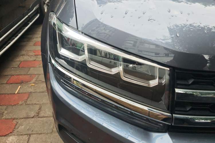 Used Volkswagen Tharu 2020 280TSI Two-Wheel Drive Comfort Edition China VI Standard Right Front Headlight