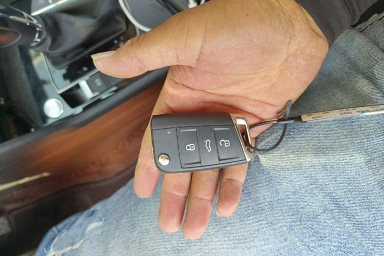 Used Volkswagen Tharu 2020 280TSI Two-Wheel Drive Luxury Edition China VI Standard Vehicle Key
