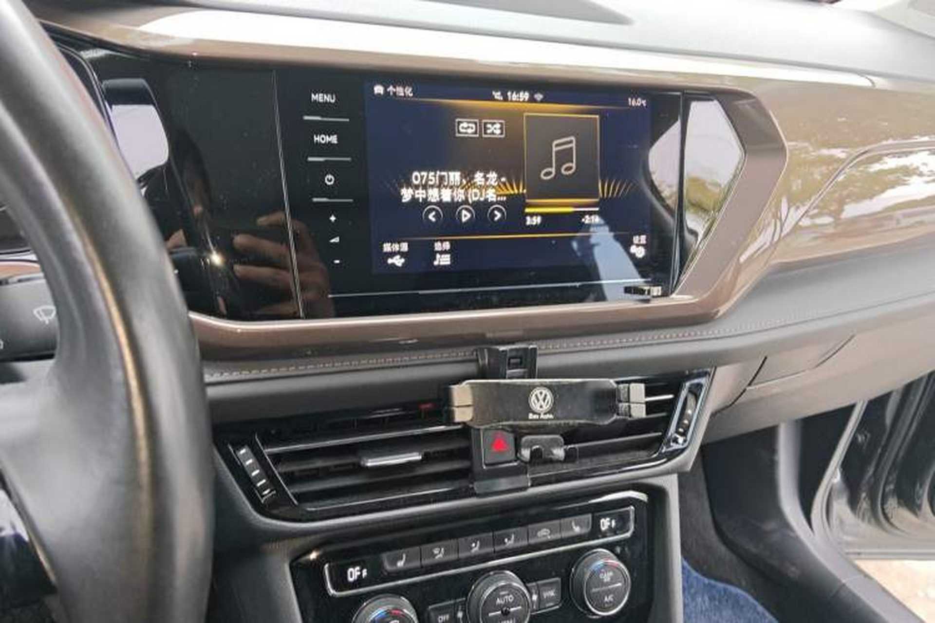 Used Volkswagen Tharu 2020 280TSI Two-Wheel-Drive Flagship Version China VI Audio And AC Panel