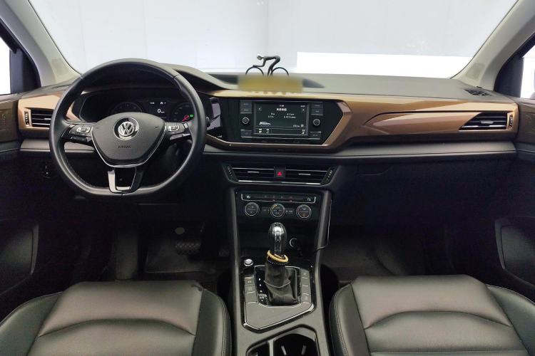 Used Volkswagen Tharu 2020 280TSI Two-Wheel Drive Comfort Edition China VI Standard Center Console