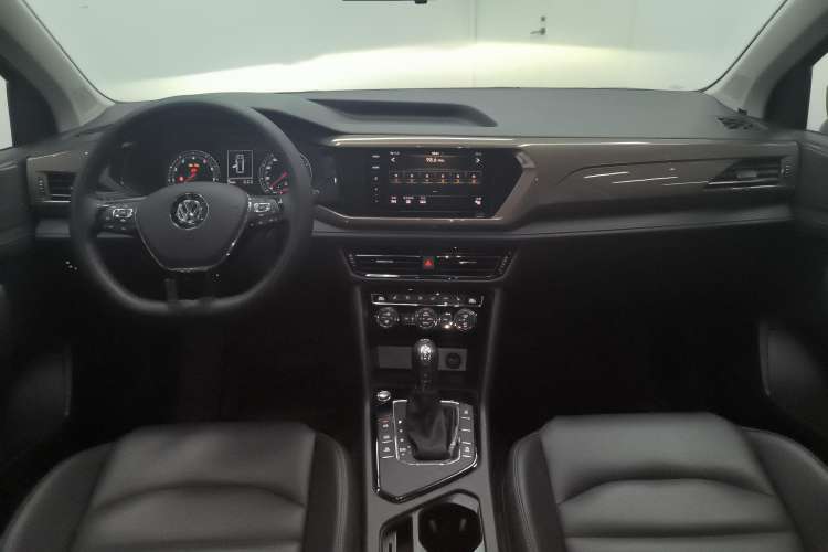 Used Volkswagen Tharu 2020 280TSI Two-Wheel Drive Luxury Edition China VI Standard Center Console