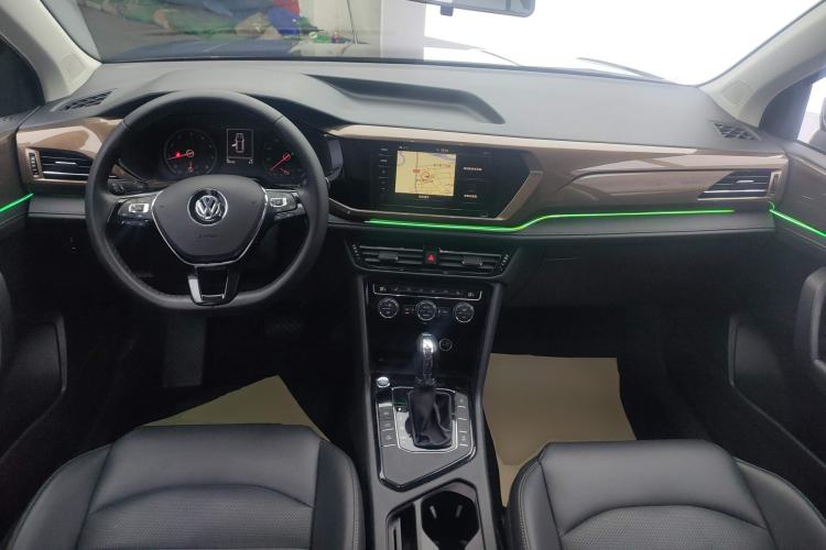 Used Volkswagen Tharu 2020 Restyled 330TSI Four-Wheel Drive Luxury Edition China VI Standard Center Console