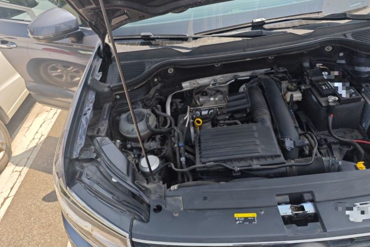 Used Volkswagen Tharu 2020 280TSI Two-Wheel Drive Luxury Edition China VI Standard Engine Bay Right