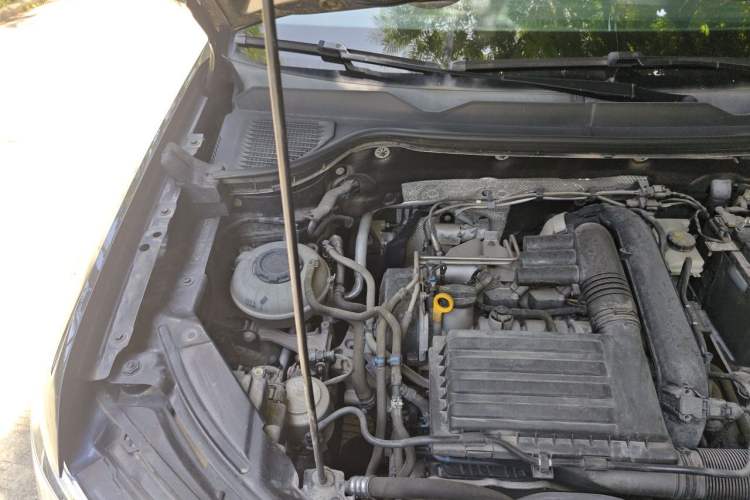 Used Volkswagen Tharu 2020 280TSI Two-Wheel Drive Trend Edition China VI Standard Engine Bay Right
