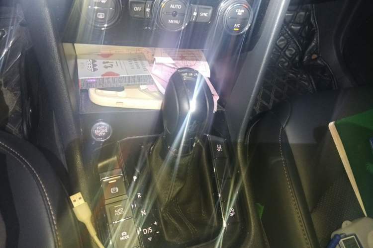 Used Volkswagen Tharu 2020 280TSI Two-Wheel Drive Luxury Plus Version China VI Standard Gear Lever