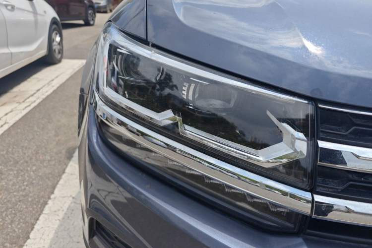 Used Volkswagen Tharu 2020 280TSI Two-Wheel Drive Luxury Edition China VI Standard Right Front Headlight