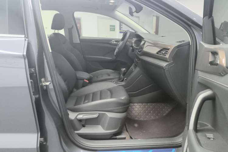Used Volkswagen Tharu 2020 280TSI Two-Wheel Drive Luxury Edition China VI Standard Right Front Seat