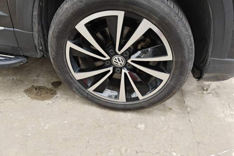 Used Volkswagen Tharu 2020 280TSI Two-Wheel-Drive Flagship Version China VI Right Front Wheel Hub