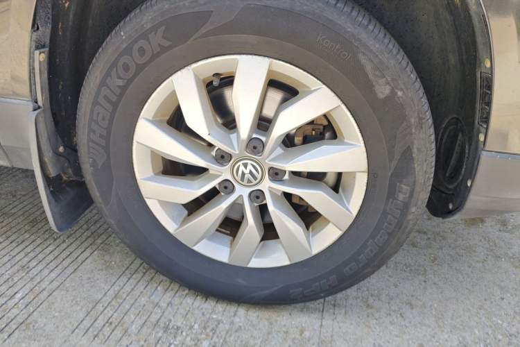 Used Volkswagen Tharu 2020 280TSI Two-Wheel Drive Trend Edition China VI Standard Right Front Wheel Hub