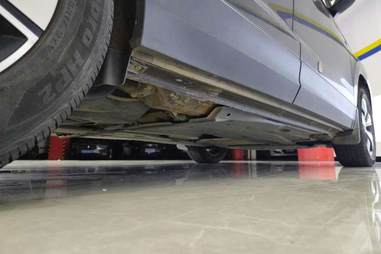 Used Volkswagen Tharu 2020 280TSI Two-Wheel Drive Comfort Edition China VI Standard Right Side Sill