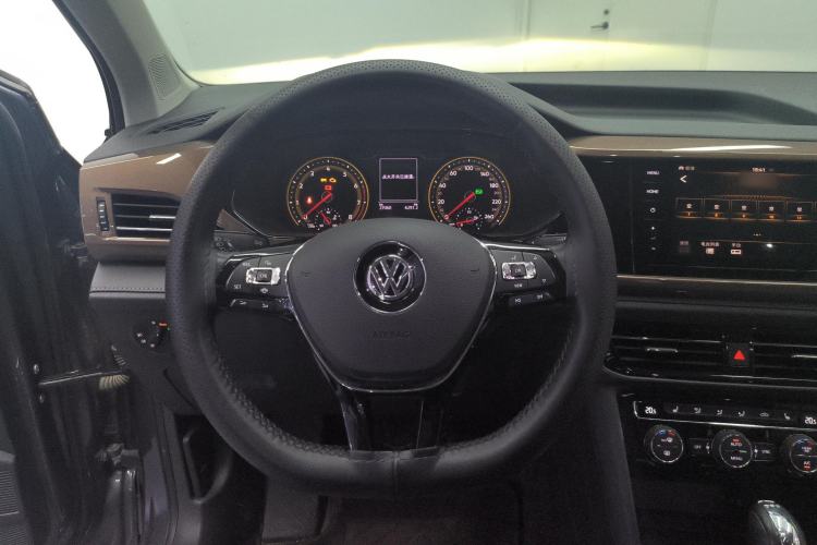 Used Volkswagen Tharu 2020 280TSI Two-Wheel Drive Luxury Edition China VI Standard Steering Wheel