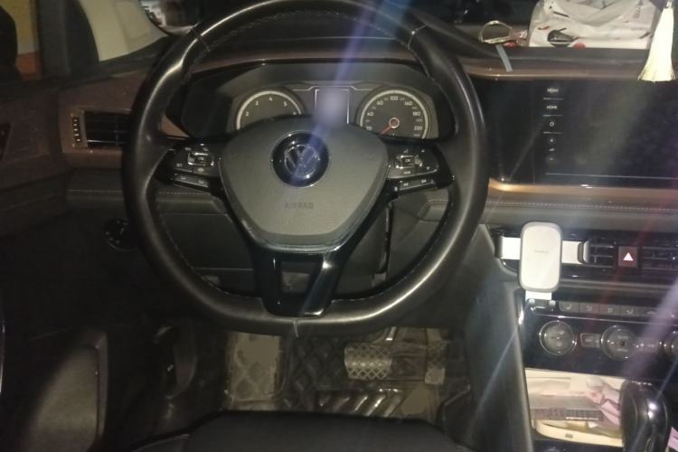 Used Volkswagen Tharu 2020 280TSI Two-Wheel Drive Luxury Plus Version China VI Standard Steering Wheel