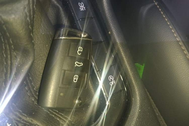 Used Volkswagen Tharu 2020 280TSI Two-Wheel Drive Luxury Plus Version China VI Standard Vehicle Key