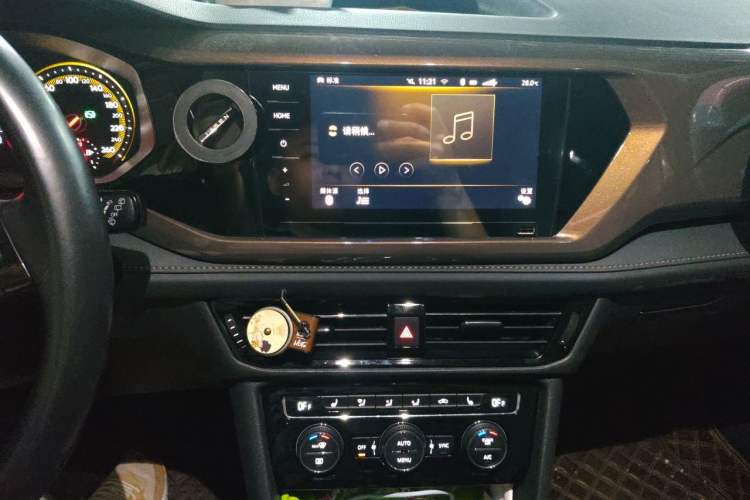 Used Volkswagen Tharu 2020 280TSI Two-Wheel Drive Luxury Plus Version China VI Standard Audio And AC Panel