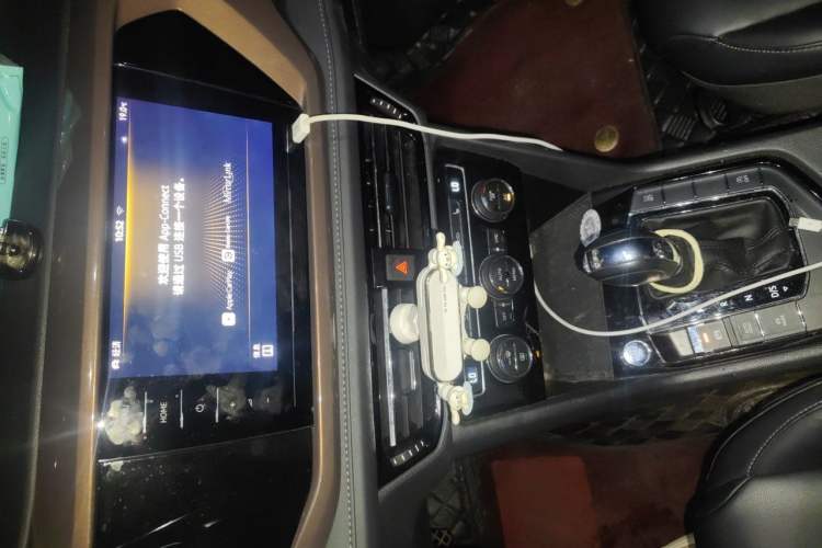 Used Volkswagen Tharu 2020 280TSI Two-Wheel Drive Luxury Edition China VI Standard Audio And AC Panel