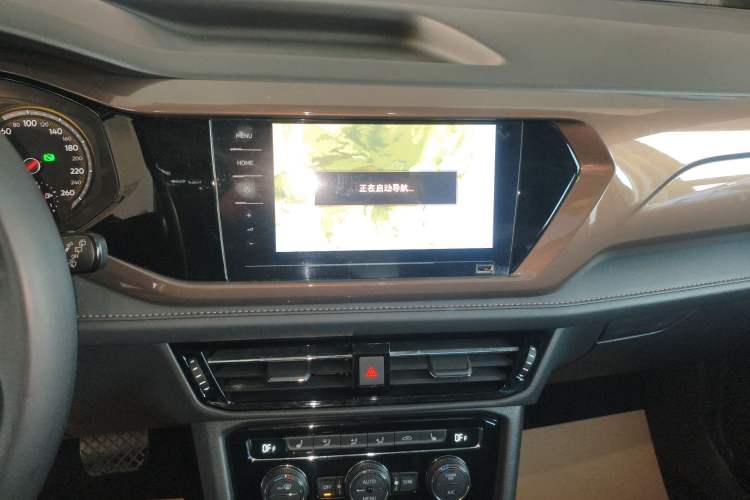 Used Volkswagen Tharu 2020 280TSI Two-Wheel Drive Luxury Edition China VI Standard Audio And AC Panel