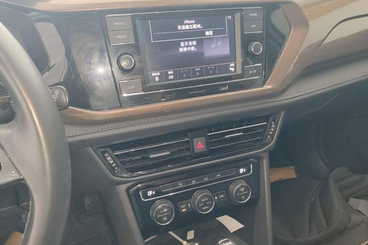 Used Volkswagen Tharu 2020 280TSI Two-Wheel Drive Comfort Edition China VI Standard Audio And AC Panel