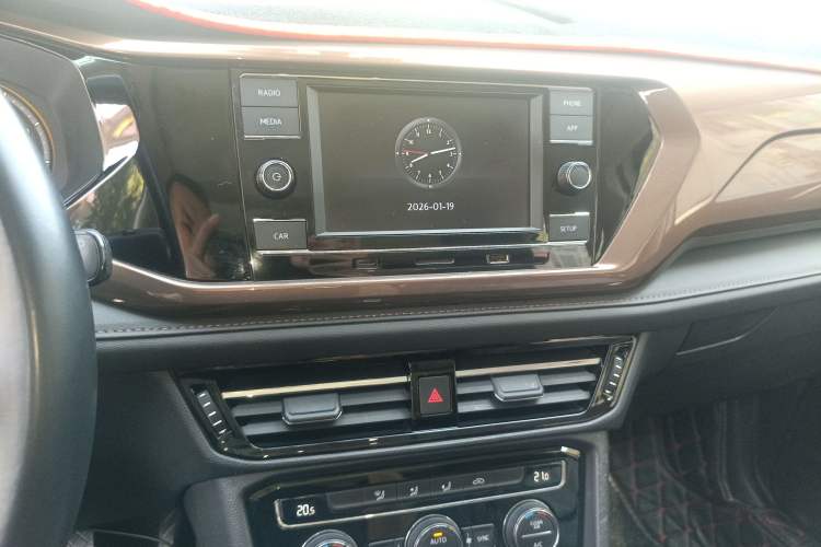 Used Volkswagen Tharu 2020 280TSI Two-Wheel Drive Comfort Edition China VI Standard Audio And AC Panel