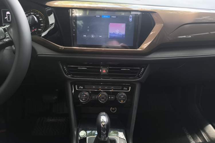 Used Volkswagen Tharu 2020 280TSI Two-Wheel Drive Comfort Edition China VI Standard Audio And AC Panel