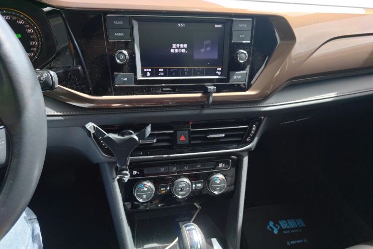 Used Volkswagen Tharu 2020 280TSI Two-Wheel Drive Comfort Edition China VI Standard Audio And AC Panel
