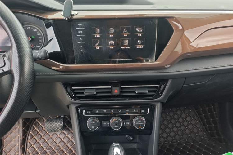 Used Volkswagen Tharu 2020 280TSI Two-Wheel Drive Luxury Edition China VI Standard Audio And AC Panel