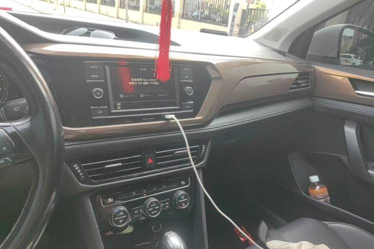 Used Volkswagen Tharu 2020 280TSI Two-Wheel Drive Comfort Edition China VI Standard Audio And AC Panel
