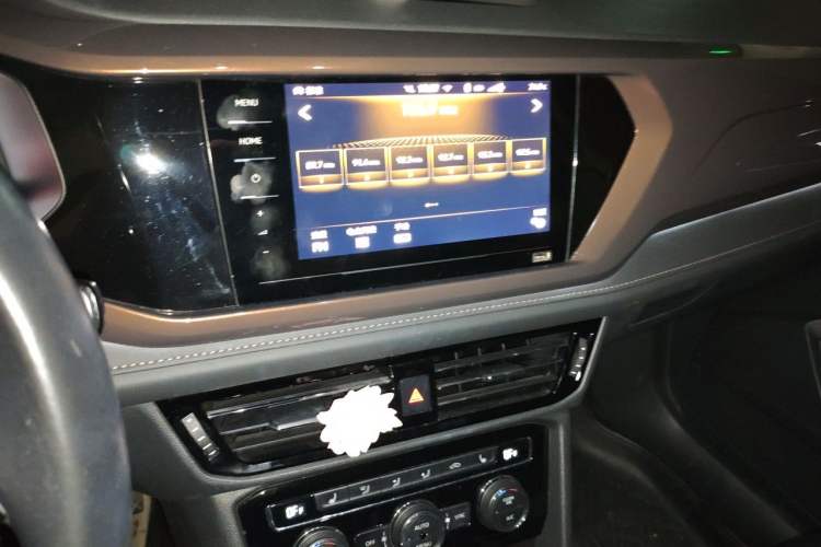 Used Volkswagen Tharu 2020 330TSI Four-Wheel Drive Flagship Version China VI Standard Audio And AC Panel