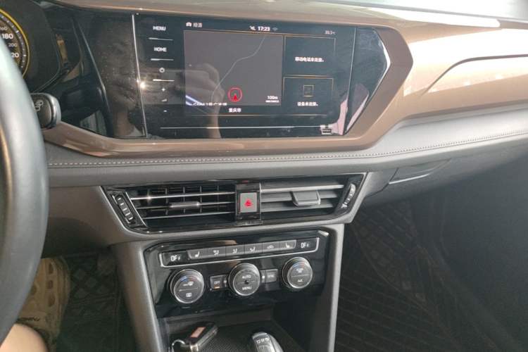 Used Volkswagen Tharu 2020 280TSI Two-Wheel Drive Luxury Edition China VI Standard Audio And AC Panel