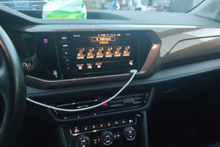 Used Volkswagen Tharu 2020 280TSI Two-Wheel Drive Luxury Plus Version China VI Standard Audio And AC Panel