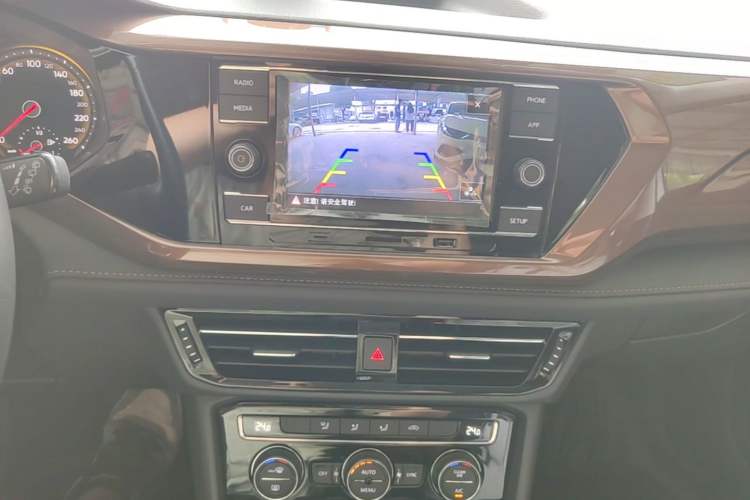 Used Volkswagen Tharu 2020 280TSI Two-Wheel Drive Comfort Edition China VI Standard Audio And AC Panel