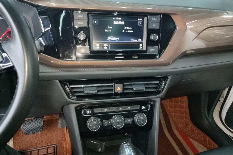 Used Volkswagen Tharu 2020 280TSI Two-Wheel Drive Comfort Edition China VI Standard Audio And AC Panel