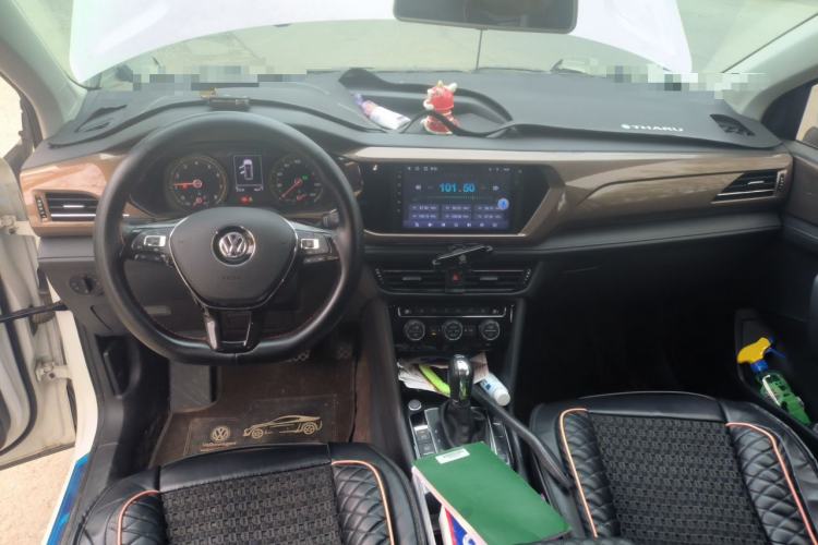Used Volkswagen Tharu 2020 280TSI Two-Wheel Drive Luxury Plus Version China VI Standard Center Console