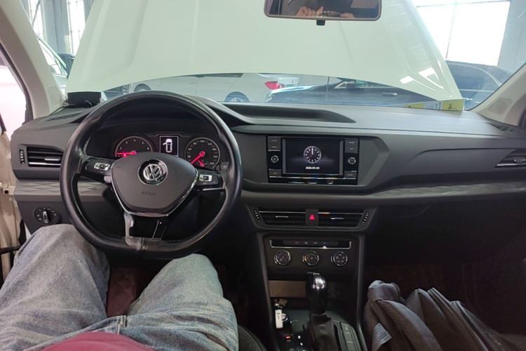 Used Volkswagen Tharu 2020 280TSI Two-Wheel Drive Trend Edition China VI Standard Center Console
