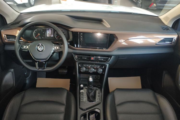 Used Volkswagen Tharu 2020 280TSI Two-Wheel Drive Luxury Edition China VI Standard Center Console