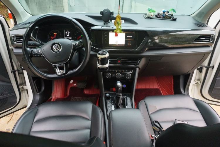 Used Volkswagen Tharu 2020 280TSI Two-Wheel Drive Luxury Edition China VI Standard Center Console