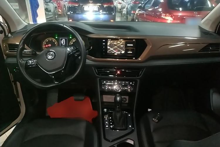Used Volkswagen Tharu 2020 280TSI Two-Wheel Drive Luxury Plus Version China VI Standard Center Console