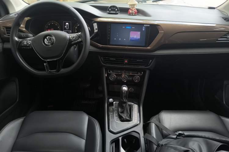 Used Volkswagen Tharu 2020 280TSI Two-Wheel Drive Comfort Edition China VI Standard Center Console