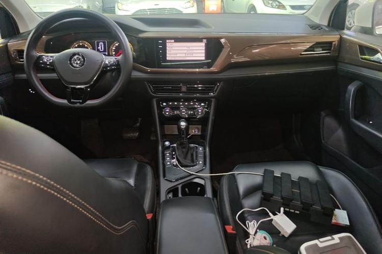 Used Volkswagen Tharu 2020 280TSI Two-Wheel Drive Luxury Plus Version China VI Standard Center Console